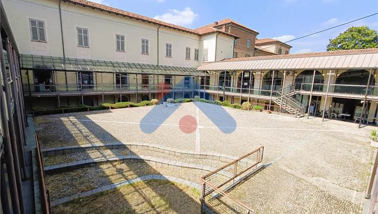 Complesso Commerciale Oasi